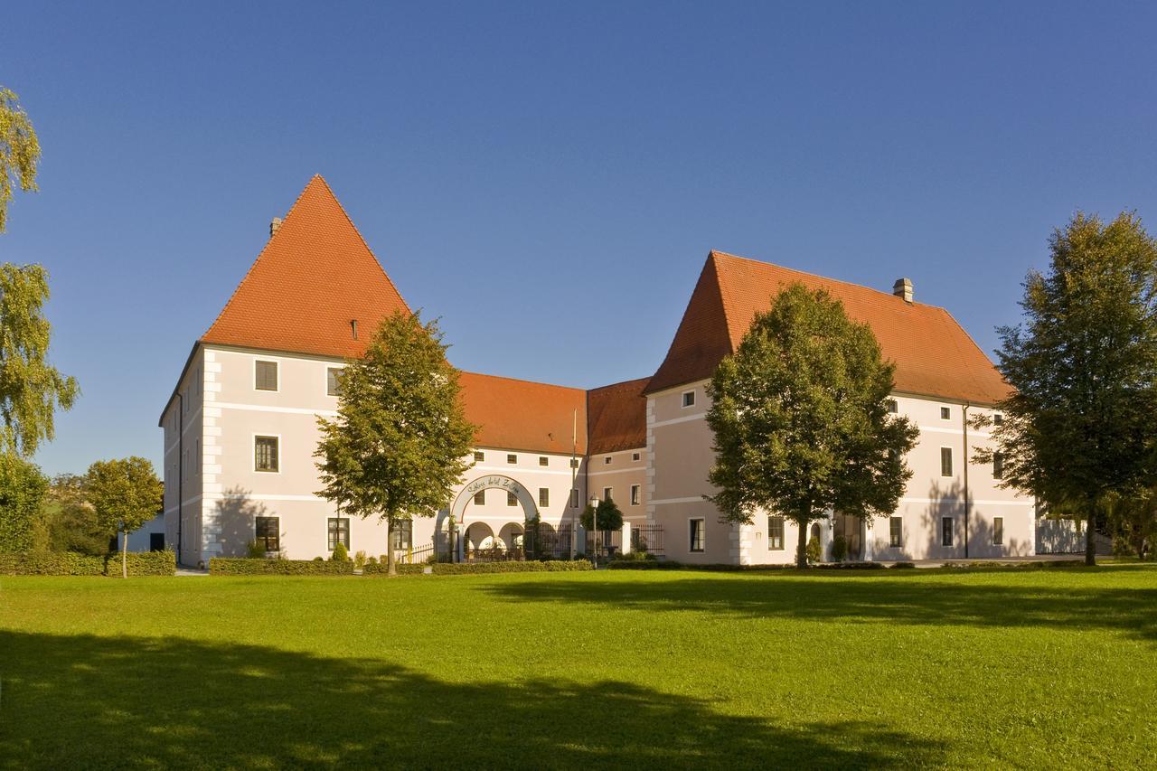 Schloss Hotel Zeillern Exteriör bild